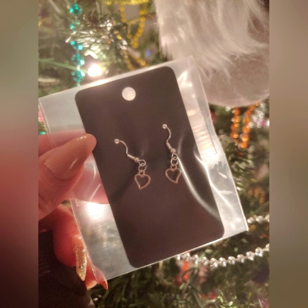❤❤Sterling 925 simple dangle hearts earrings❤❤